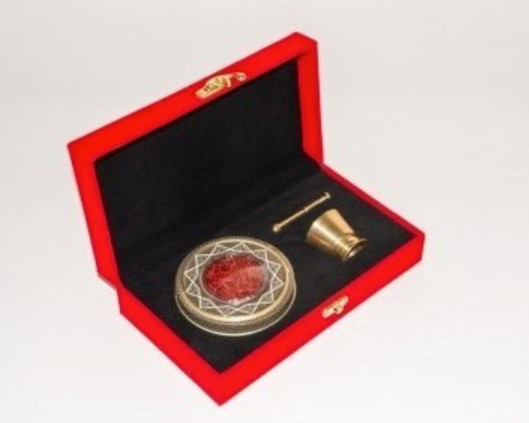 زعفران مع هاون